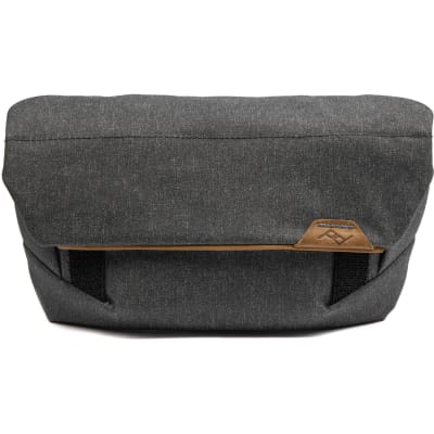 PEAK DESIGN FIELD POUCH V2 CHARCOAL BP-CH-2 | Camera Cases and Bags